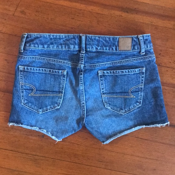 🔺American Eagle Cut-Off Shorts🔻 - Picture 2 of 4